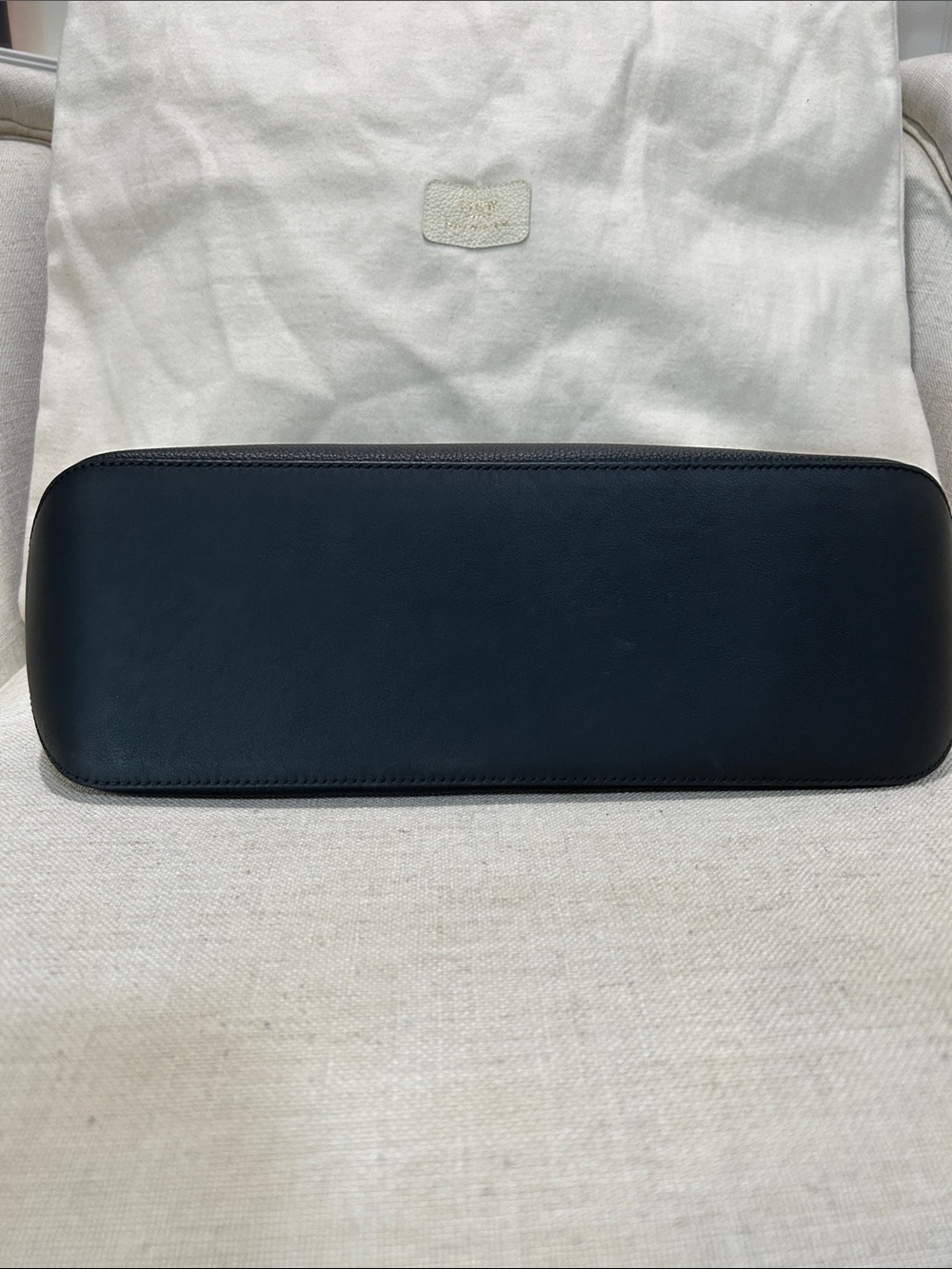 STOW London East West Curve Bag Bundle - Black Leather + Bonus Shoulder Strap - Picture 5 of 14